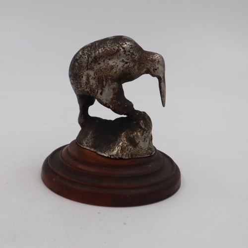 302 - Silver plated mounted kiwi. UK P&P Group 2 (£20+VAT for the first lot and £4+VAT for subsequent lots... 