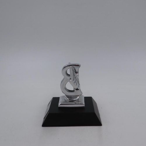 307 - Chrome Bentley B on base, 1926, H: 12 cm. UK P&P Group 1 (£16+VAT for the first lot and £2+VAT for s... 