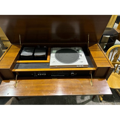 1559 - Impulse ST201 Poweramp in fitted unit with LP/CD/cassette/radio. 122 x 76cm H. Not available for in-... 