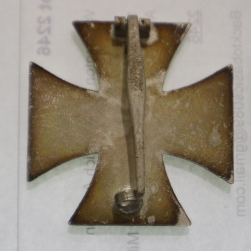 2246 - Replica German WWII Knights cross and an Iron cross. UK P&P Group 1 (£16+VAT for the first lot and £... 