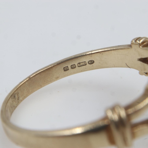 35 - 9ct gold ring set with cubic zirconia, size L, 1.7g. UK P&P Group 0 (£6+VAT for the first lot and £1... 