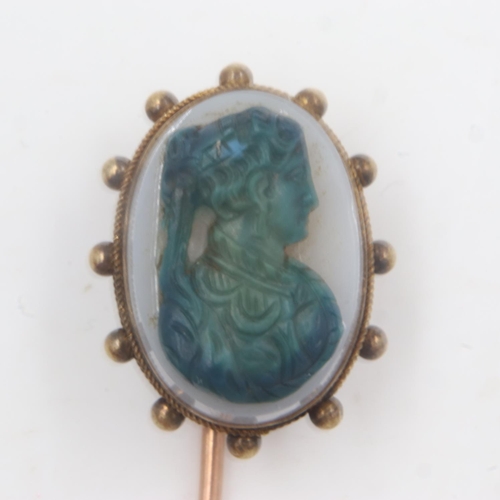 10 - Antique 9ct gold and carved hardstone cameo stick pin, L: 80 mm, 5.2g. UK P&P Group 0 (£6+VAT for th... 