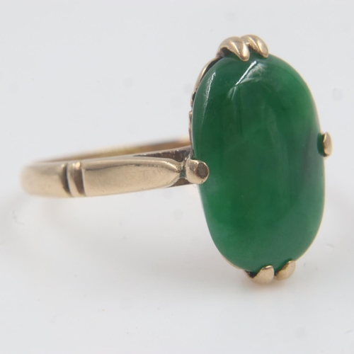 18 - 14ct gold jade set ring, size N/O, 2.7g. UK P&P Group 0 (£6+VAT for the first lot and £1+VAT for sub... 