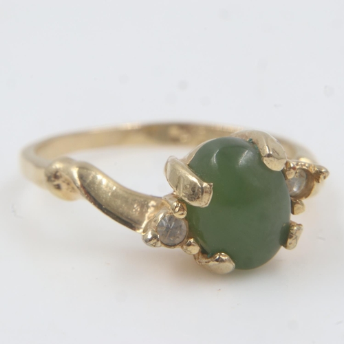 33 - 18ct gold jade and diamond set ring, size N/O, 2.2g. UK P&P Group 0 (£6+VAT for the first lot and £1... 