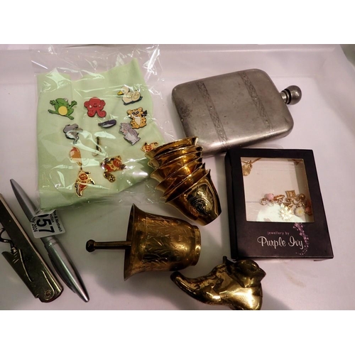 1057 - Collection of mixed metal ware to include Pewter flask, badges and brass items. UK P&P Group 2 (£20+... 