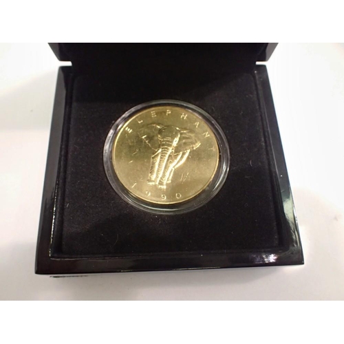 1064 - 1990 gold plated world savers crown with elephant obverse - boxed. UK P&P Group 1 (£16+VAT for the f... 