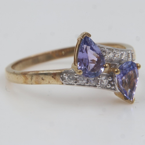 55 - 9ct gold pear shaped tanzanite and cubic zirconia twist ring, size U, 2.5g. UK P&P Group 0 (£6+VAT f... 