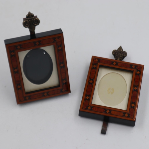 306 - Pair of miniature inlaid photograph frames, each H: 80 mm. UK P&P Group 2 (£20+VAT for the first lot... 