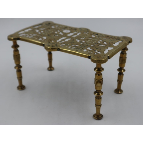 330 - Brass rectangular trivet, L: 27 cm. UK P&P Group 3 (£30+VAT for the first lot and £8+VAT for subsequ... 