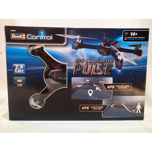 2053 - Revell control GPS quadcopter pulse #23887 with GPS home finder, as new, boxed. UK P&P Group 2 (£20+... 