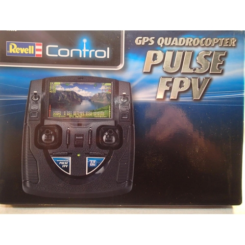 2054 - Revell control pulse FPV quadcopter with GPS home finder, as new, boxed. UK P&P Group 1 (£16+VAT for... 