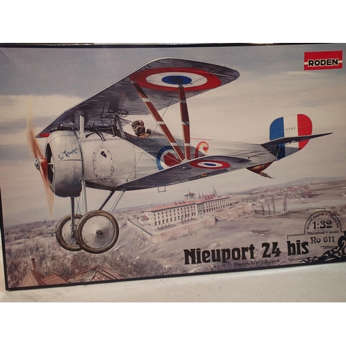 2066 - Roden 1/32 scale Nieuport WWI biplane, as new, storage wear to box. UK P&P Group 1 (£16+VAT for the ... 