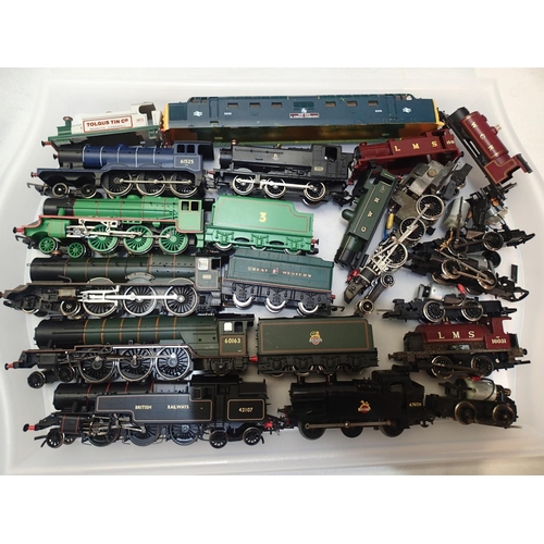 2135 - Selection of OO scale locomotives, spare chassis and bodies, all suitable for spares or refurbishmen... 