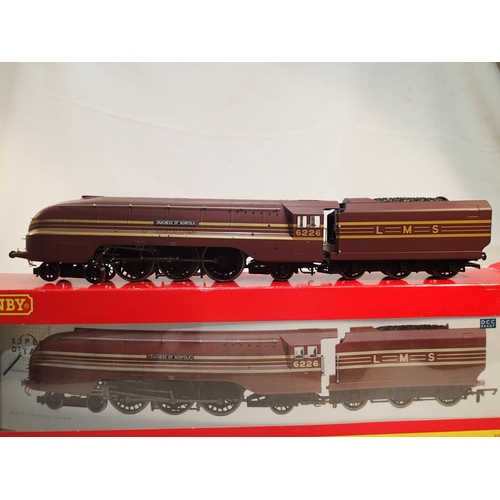 2220 - OO scale Hornby R2531, Streamlined Coronation, 6226, Duchess of Norfolk, LMS marron/gold, near mint,... 