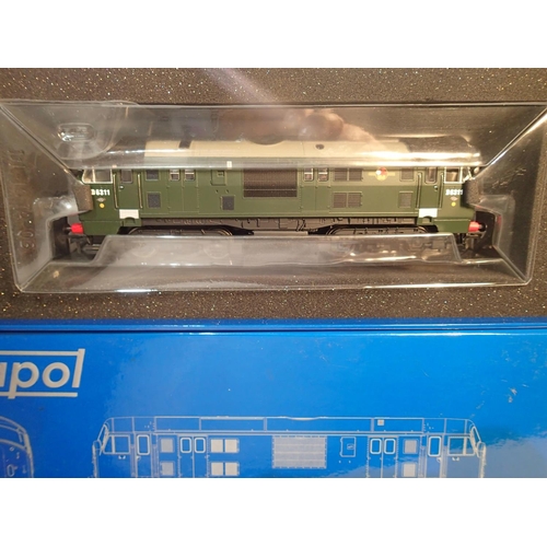 2227 - OO scale Dapol 4D-012-003, class 22 diesel, D6311, BR green, near mint, some inner packing missing, ... 