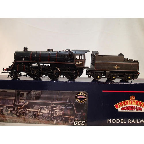 2295 - OO scale Bachmann 32-951, class 4MT, 76069, BR black, late crest, missing coal from tender, excellen... 