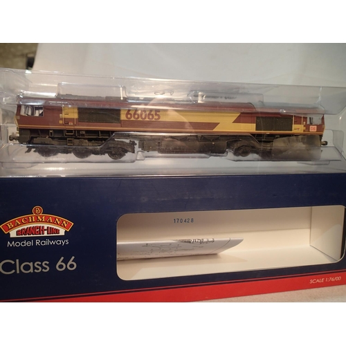 2309 - OO scale Bachmann 32-737, class 66 diesel, 66065, DB Schenker (ex EWS) livery, weathered, near mint,... 