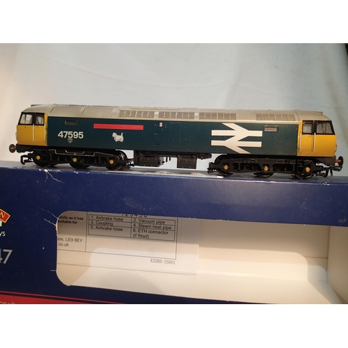 2314 - OO scale Bachmann 31-651, class 47 diesel, refinished as 47595 Confederation of British Industry, la... 