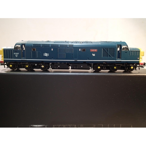 2328 - OO scale Accurascale class 37 diesel, 37027, blue, Loch Eli, near mint, boxed. UK P&P Group 1 (£16+V... 