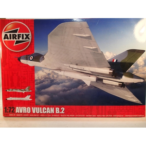 2351 - Airfix 1/72 scale Avro Vulcan B2 kit, appears as new, storage wear to box, unchecked. UK P&P Group 2... 