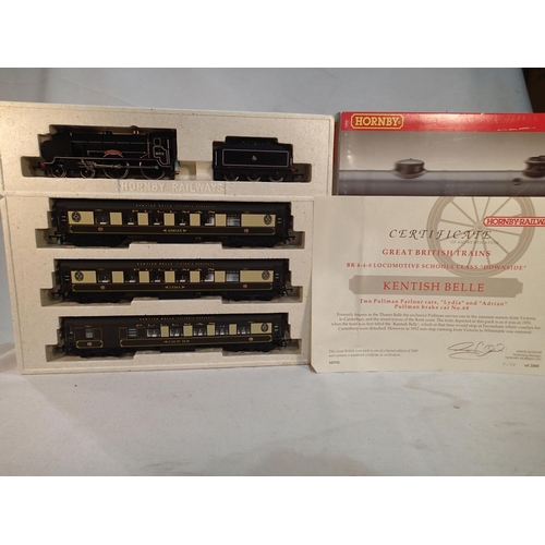 2366 - OO scale Hornby R2079 Kentish Belle train pack, schools class Downside, 30912, black, early crest, w... 