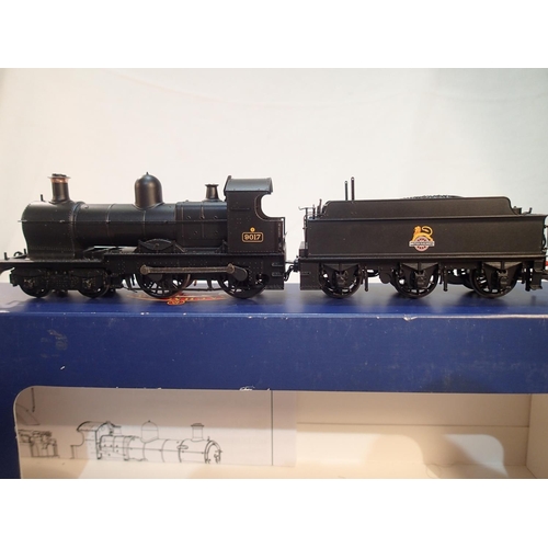 2392 - OO scale Bachmann 31-086 Earl class 9017, black, early crest, near mint, storage wear to box. UK P&P... 