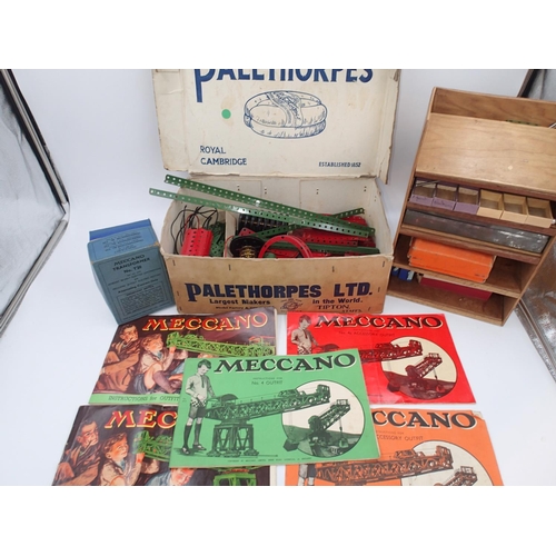 2455 - Quantity of vintage Meccano, with instructions for 1a, 4, 4a. 5 & 9. UK P&P Group 3 (£30+VAT for the... 