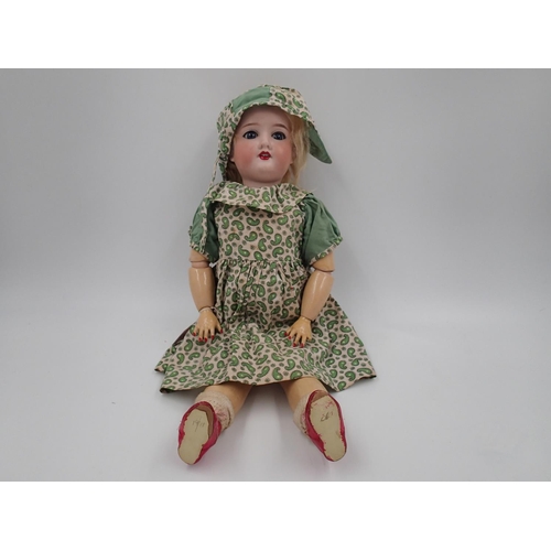 2502 - German porcelain jointed doll, #390 A 4 1/2 inscribed on neck. UK P&P Group 2 (£20+VAT for the first... 