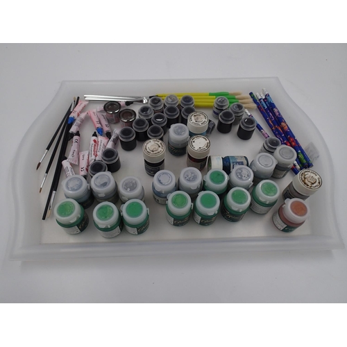 2191 - Selection of paints, brushes, glues etc. UK P&P Group 2 (£20+VAT for the first lot and £4+VAT for su... 