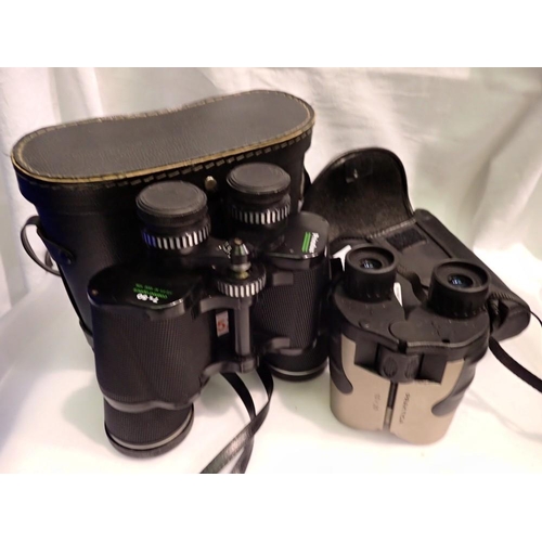 1118 - Prinzlux 10 x 50 binoculars and a Praktice set. UK P&P Group 1 (£16+VAT for the first lot and £2+VAT... 