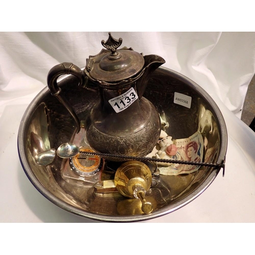 1133 - Steel bowl containing collectables and a Manx £5 note. Not available for in-house P&P