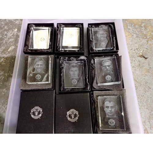 1220 - Collection of 9 brand new in boxes Manchester United 2011 player paperweights, including Michael Owe... 