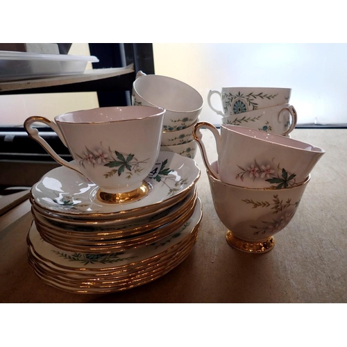 1224 - Queen Anne floral tea ware, 6 side plates, 7 saucers and 9 tea cups in a mix of two patterns. Not av... 