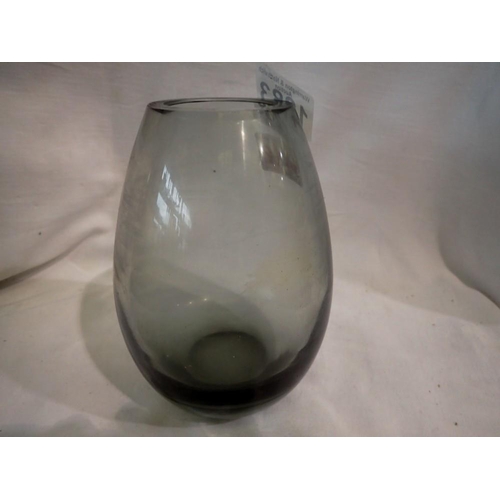 1283 - Scandinavian Holmegaard vase, H: 19 cm. Not available for in-house P&P