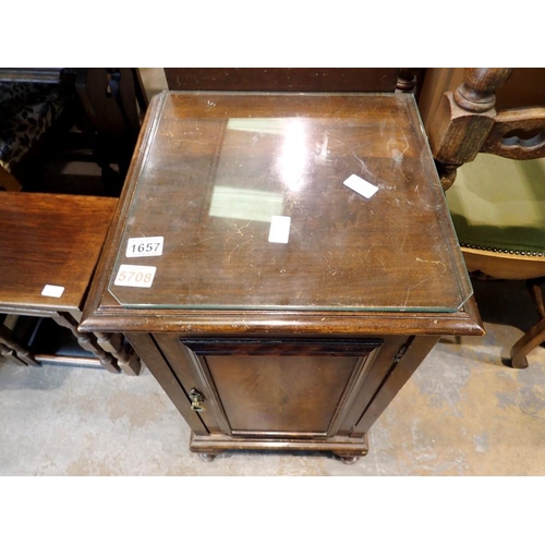 1657 - Mahogany cupboard on cabriole legs, 41 x 77cm H. Not available for in-house P&P