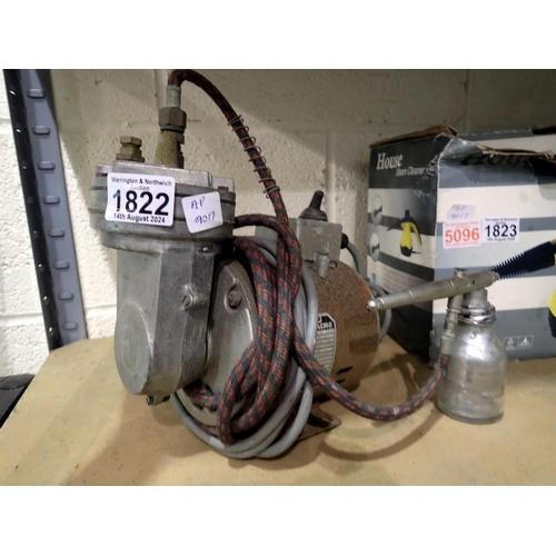 1822 - Fracmo paint sprayer/compressor. All electrical items in this lot have been PAT tested for safety an... 