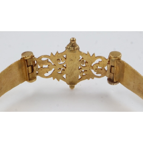 3 - Unmarked Eastern gold bangle, 17.2g. UK P&P Group 0 (£6+VAT for the first lot and £1+VAT for subsequ... 