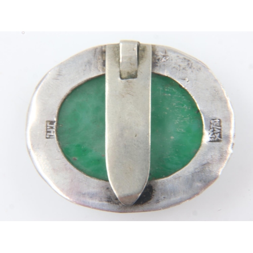 32 - Chinese silver mounted green-stone brooch. UK P&P Group 0 (£6+VAT for the first lot and £1+VAT for s... 