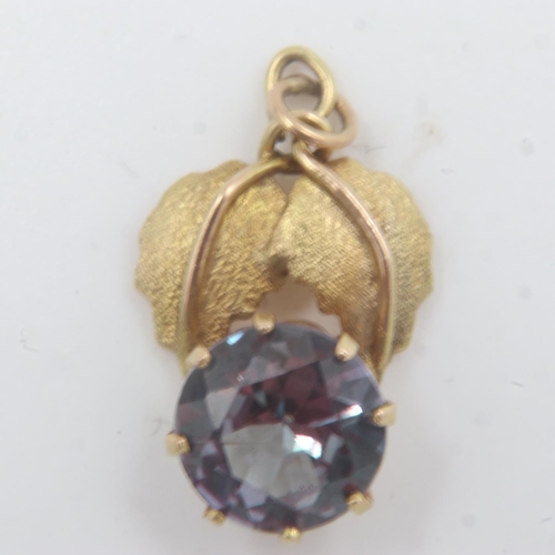 4 - Unmarked 14ct gold and amethyst solitaire leaf pattern pendant, 1.3g. UK P&P Group 0 (£6+VAT for the... 