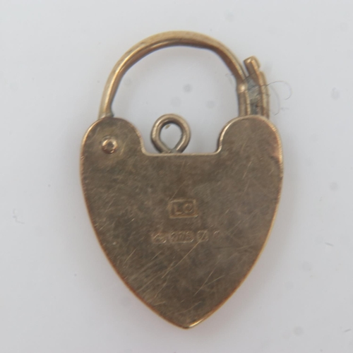 50 - 9ct gold heart-form padlock clasp, 1.7g. UK P&P Group 1 (£16+VAT for the first lot and £2+VAT for su... 