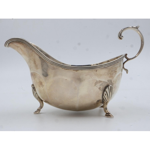 80 - Hallmarked silver sauce boat, Birmingham assay, 192g. UK P&P Group 1 (£16+VAT for the first lot and ... 