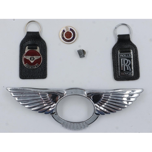 106 - Mixed Bentley and Rolls Royce memorabilia. UK P&P Group 3 (£30+VAT for the first lot and £8+VAT for ... 