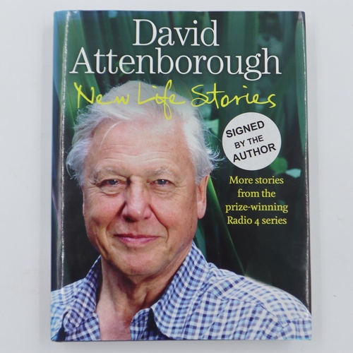 111 - David Attenborough New Life Stories signed first edition. UK P&P Group 1 (£16+VAT for the first lot ... 