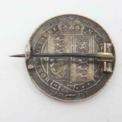 114 - Victorian silver shilling brooch. UK P&P Group 0 (£6+VAT for the first lot and £1+VAT for subsequent... 