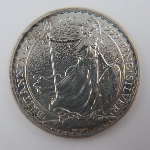 123 - 2015 silver Britannia bullion round. UK P&P Group 0 (£6+VAT for the first lot and £1+VAT for subsequ... 