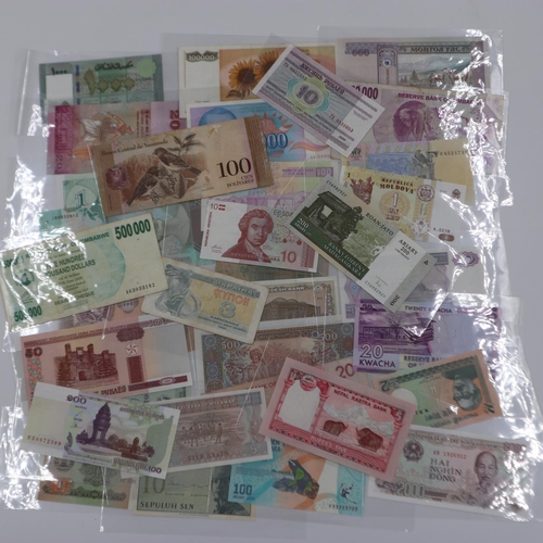 136 - 35 mixed world bank notes - mostly uncirculated condition in sleeves. UK P&P Group 1 (£16+VAT for th... 