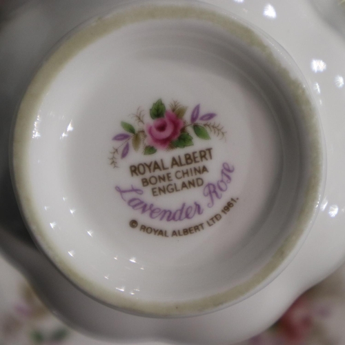 162 - Royal Albert tea and dinner service in the Lavender Rose pattern, including a 21 piece tea set with ... 