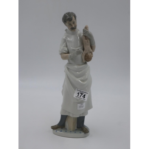 174 - Lladro figure of a male nurse, H: 36 cm, in good order with no issues noted. UK P&P Group 2 (£20+VAT... 