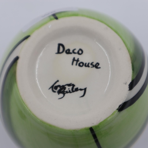 176 - Lorna Bailey vase in the Deco House pattern, no cracks or chips, H: 15 cm. UK P&P Group 2 (£20+VAT f... 