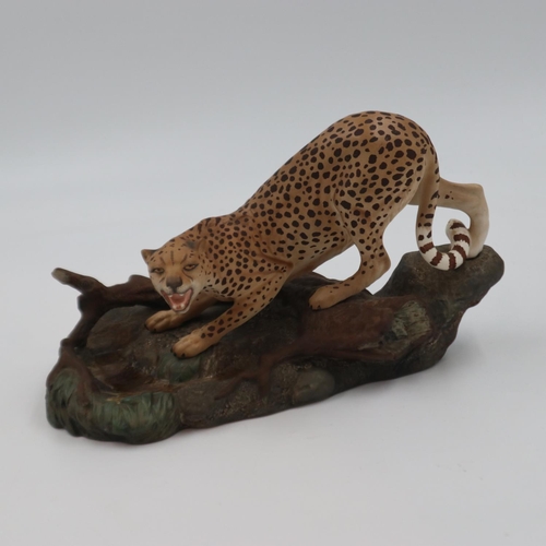 196 - Beswick cheetah on a rock, no cracks or chips, L: 29 cm. UK P&P Group 2 (£20+VAT for the first lot a... 